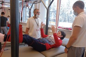 Реабилитация после инсульта: специалисты травмбольницы познакомились с передовым опытом коллег из Московской области