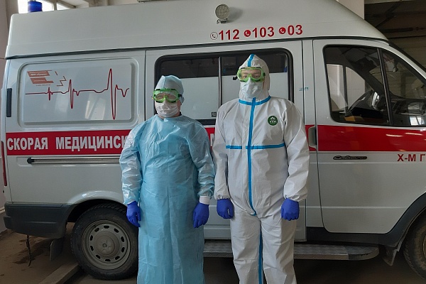 КУ ХМАО-Югры « Бюро  судебно-медицинской экспертизы» передала на станцию Скорой медицинской помощи г. Ханты- Мансийска 250 одноразовых костюмов ,   а КУ ХМАО-Югры « Березовский противотуберкулезный диспансер  передало 250  Респираторов « Бриз -1106 М»